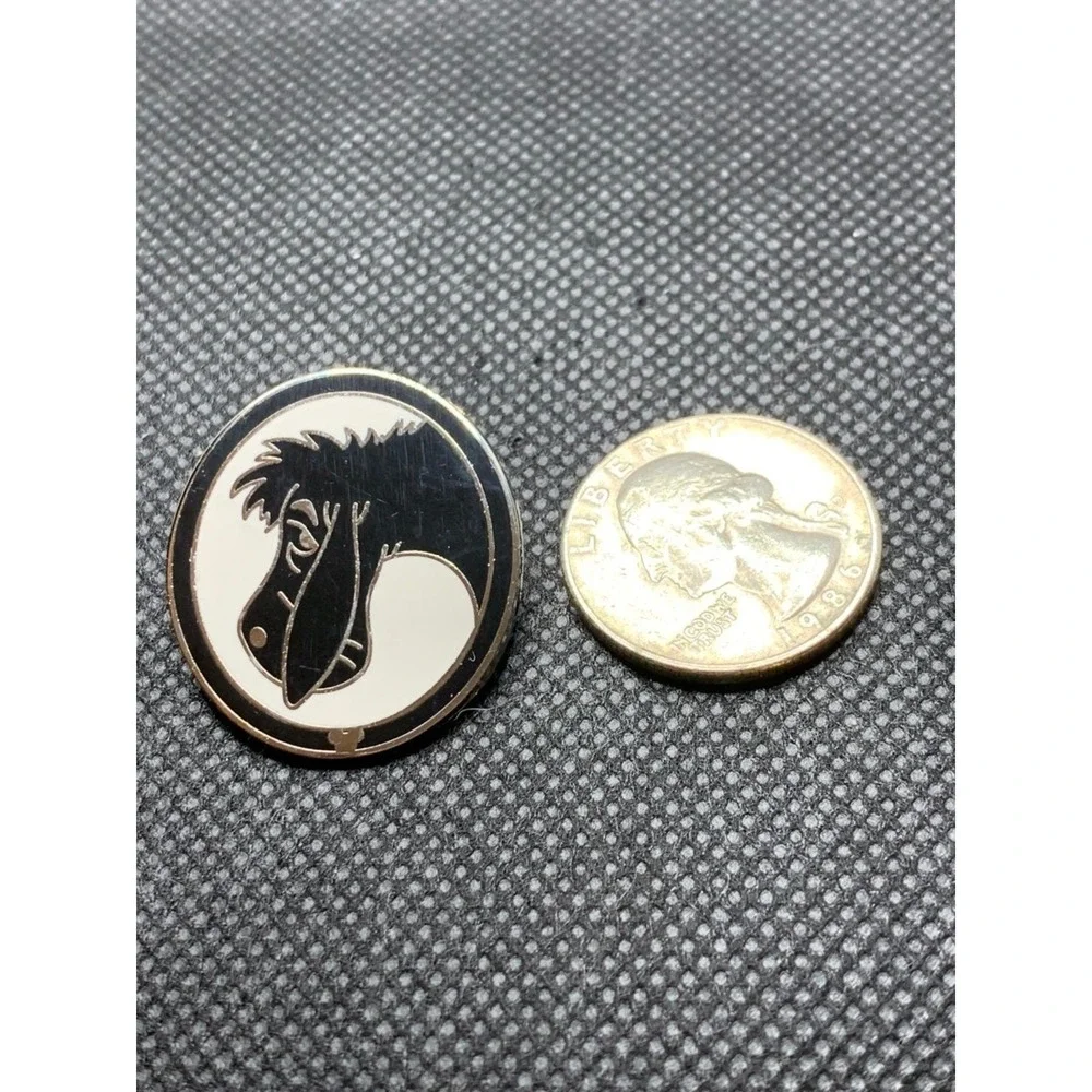 2009 Winnie the pooh Eeyore disney pin silhouette Hidden Mickey Set